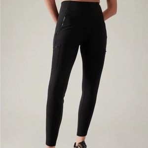 Athleta Headlands Hybrid Mid Rise Tight Size 6
